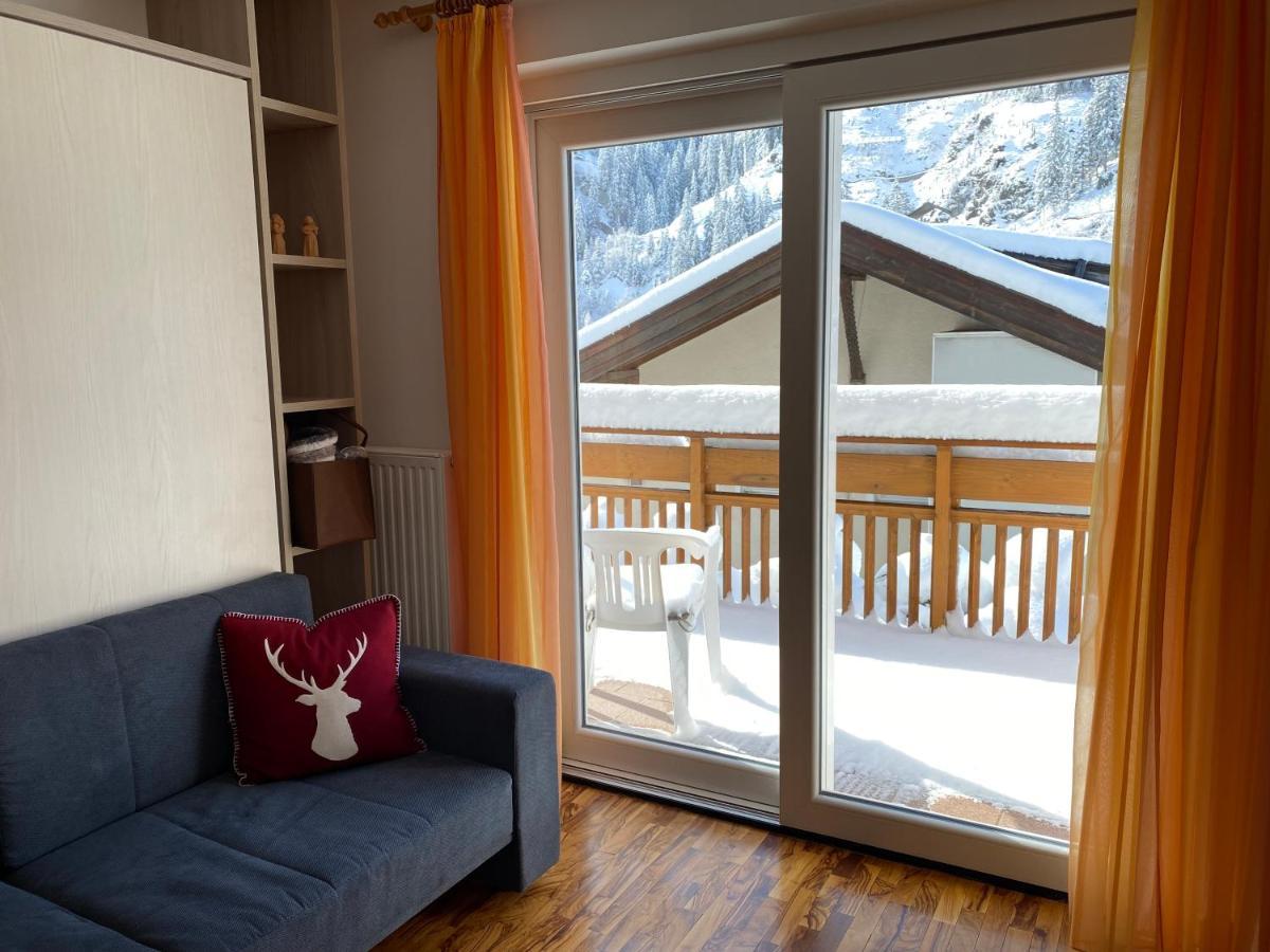 Amalia Apartment Santa Cristina Val Gardena Bagian luar foto