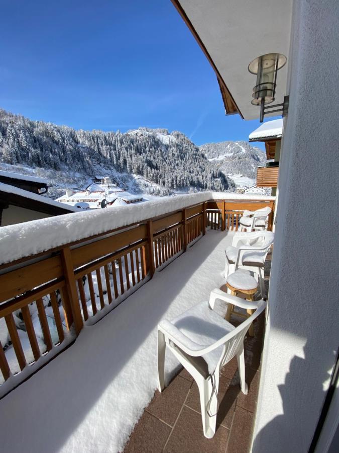 Amalia Apartment Santa Cristina Val Gardena Bagian luar foto