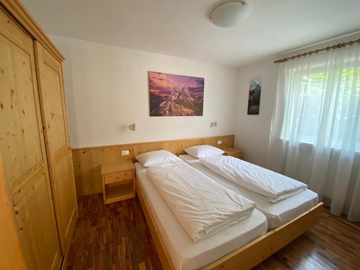 Amalia Apartment Santa Cristina Val Gardena Bagian luar foto
