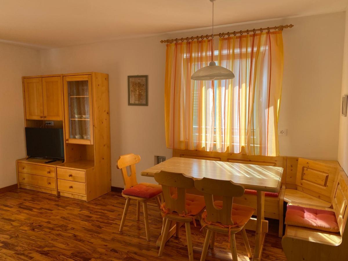 Amalia Apartment Santa Cristina Val Gardena Bagian luar foto