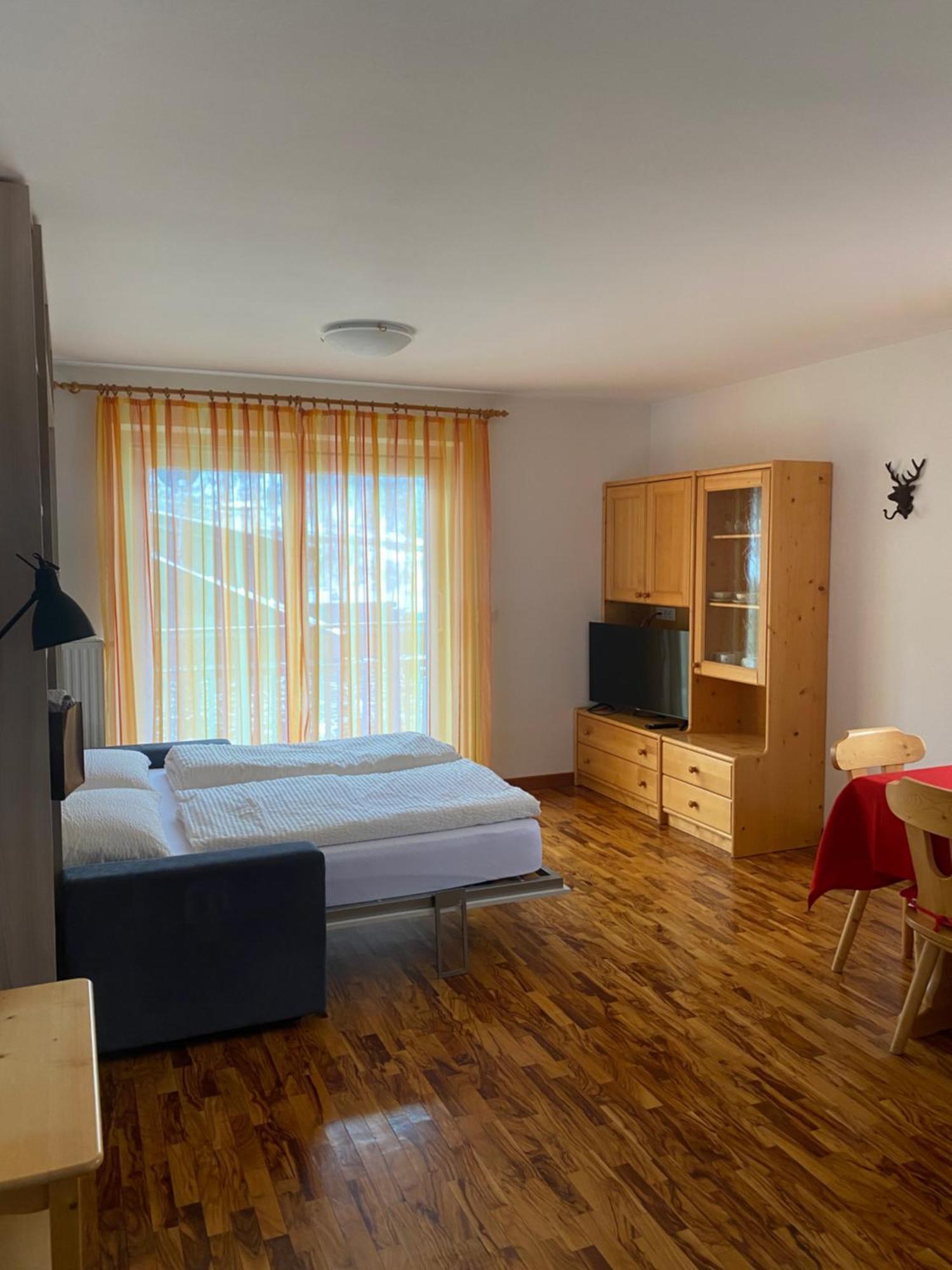 Amalia Apartment Santa Cristina Val Gardena Bagian luar foto